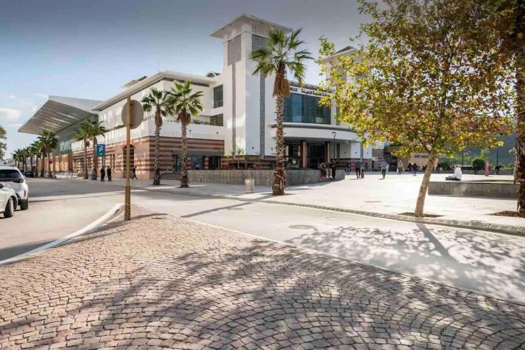 Comfortable 2 Bedrooms - Hilton Center View *