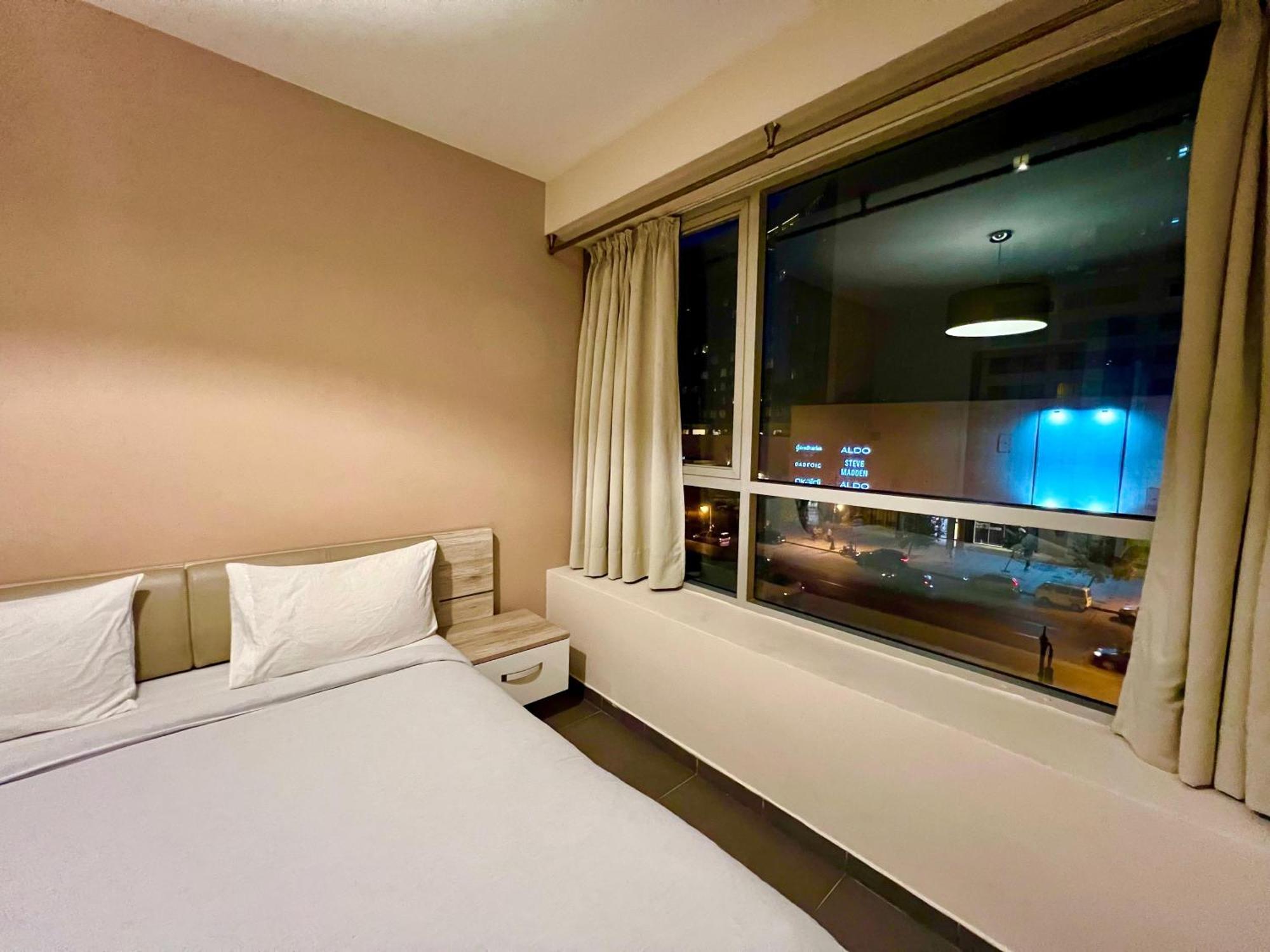 Comfortable 2 Bedrooms - Hilton Center View