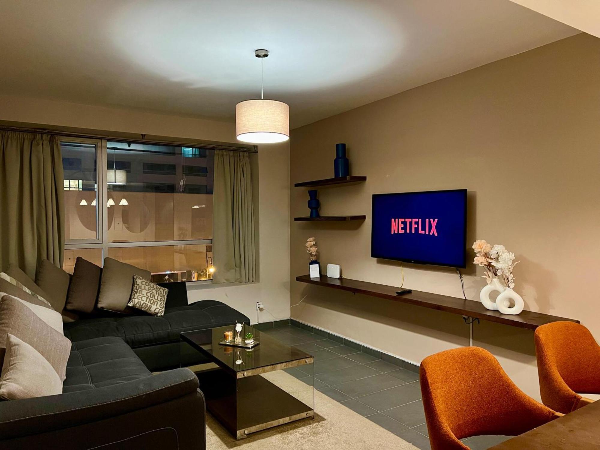Comfortable 2 Bedrooms - Hilton Center View Apartment